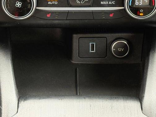 AGATE BLACK METALLIC 2020 Ford Escape SE