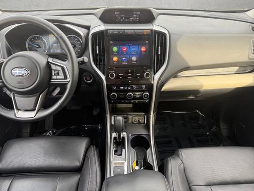 Crystal White Pearl 2021 Subaru Ascent LIMITED 7-PASSENGER