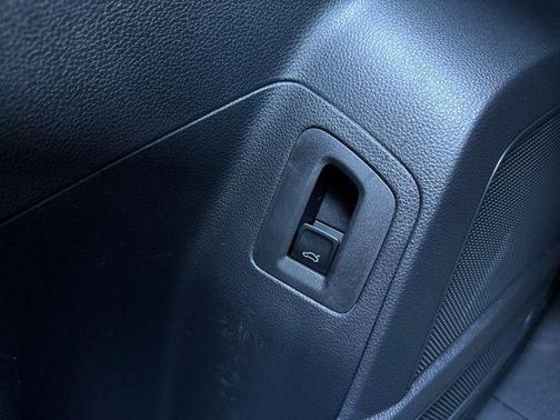 2020 Volkswagen Atlas Cross Sport 3.6L V6 SE w/Technology