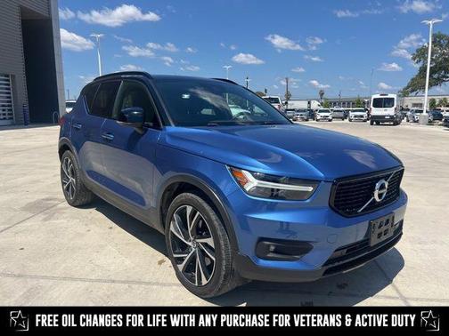 2020 Volvo XC40 T5 R-Design