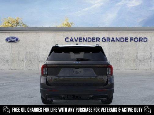 2025 Ford Explorer ST-Line