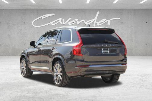 2025 Volvo XC90 B6 Core
