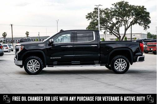 2022 GMC Sierra 1500 SLT