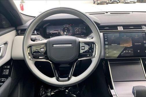 2026 Land Rover Range Rover Velar P250 SE R-Dynamic