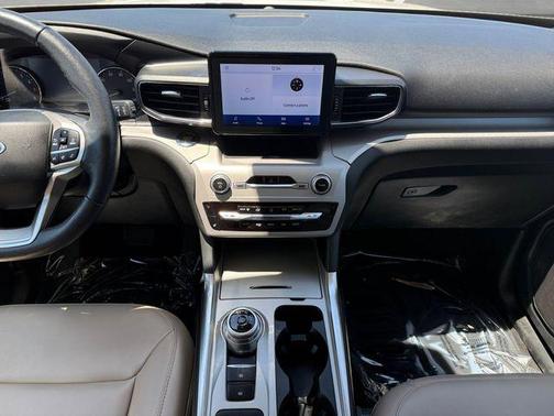 STAR WHITE MET TRI-COAT 2023 Ford Explorer XLT