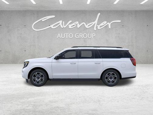 Star White Metallic Tri-Coat 2026 Ford Expedition Max Active 4x2