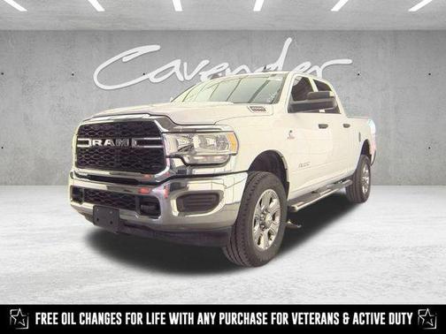 2020 RAM 2500 Tradesman Crew Cab 4X4 6'4' Box