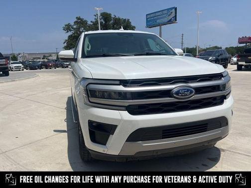 2022 Ford Expedition Max XLT
