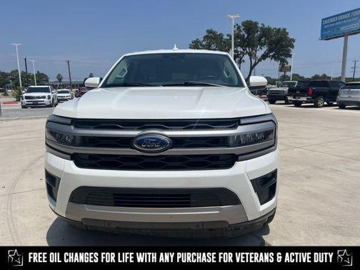 2022 Ford Expedition Max XLT