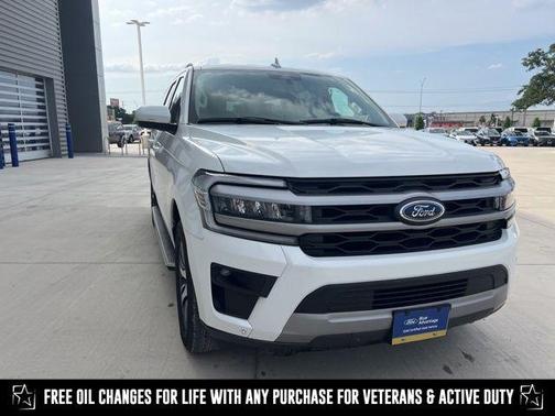 2022 Ford Expedition Max XLT