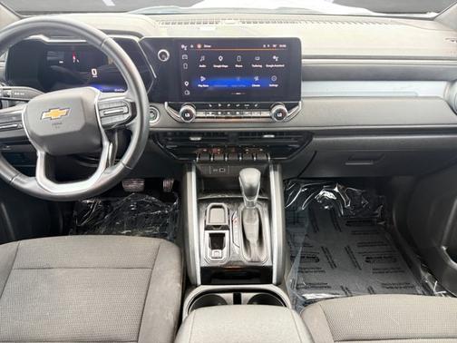 Summit White 2023 Chevrolet Colorado LT