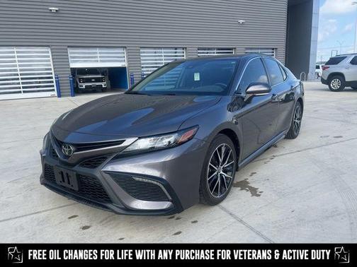 2022 Toyota Camry SE