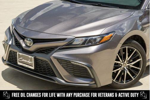 2022 Toyota Camry SE