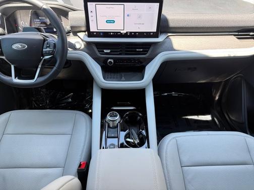 RAPID RED MET TINTED CC 2025 Ford Explorer PLATINUM