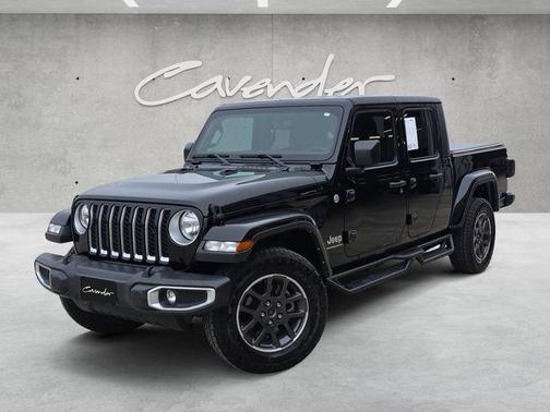 Black Clearcoat 2023 Jeep Gladiator Overland