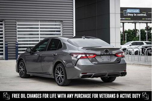 2022 Toyota Camry SE