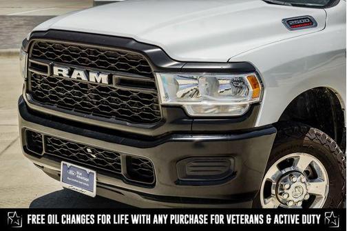 2022 RAM 2500 Tradesman Crew Cab 4x4 8' Box