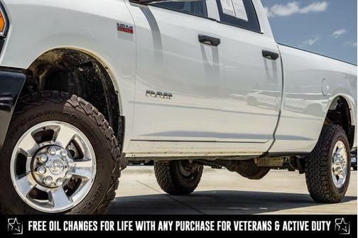 2022 RAM 2500 Tradesman Crew Cab 4x4 8' Box