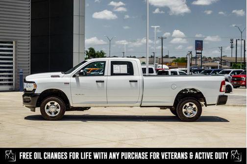 2022 RAM 2500 Tradesman Crew Cab 4x4 8' Box