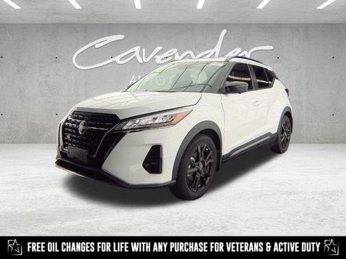 2023 Nissan Kicks SR