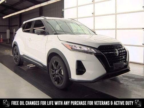2023 Nissan Kicks SR