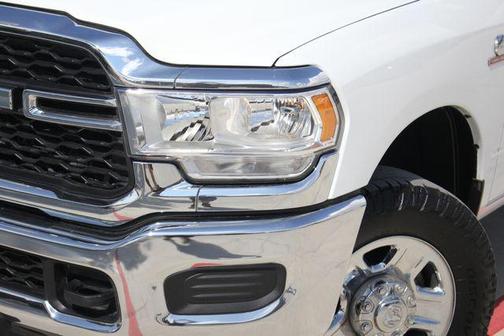 2024 RAM 2500 Tradesman Crew Cab 4x4 8' Box