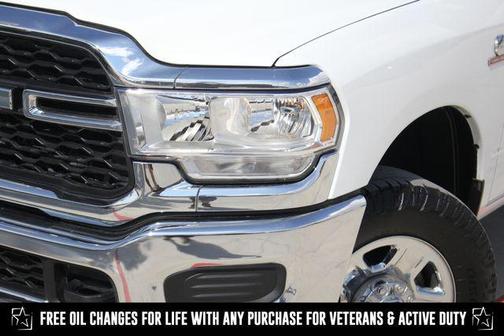 2024 RAM 2500 Tradesman Crew Cab 4x4 8' Box