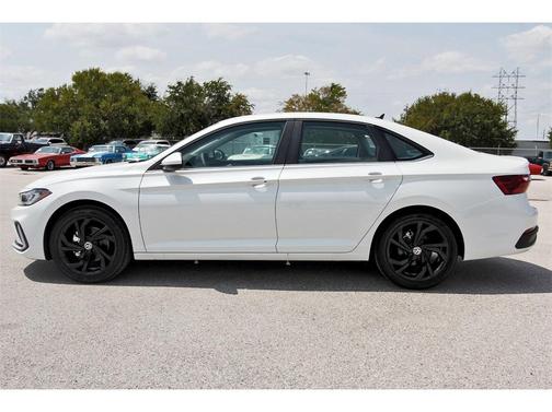 2025 Volkswagen Jetta 1.5T SE