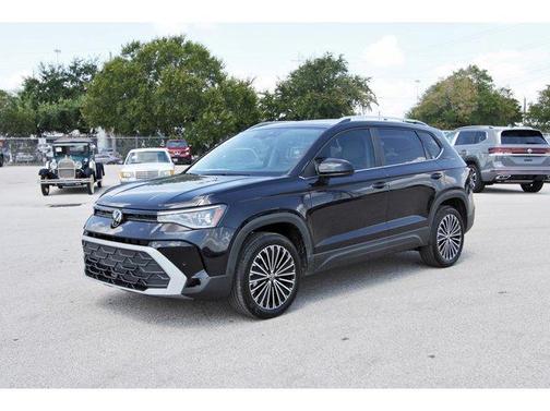 2025 Volkswagen Taos 1.5T SE