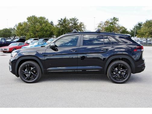 2026 Volkswagen Atlas Cross Sport 2.0T SEL R-Line Black