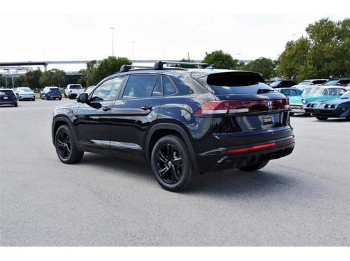 2026 Volkswagen Atlas Cross Sport 2.0T SEL R-Line Black