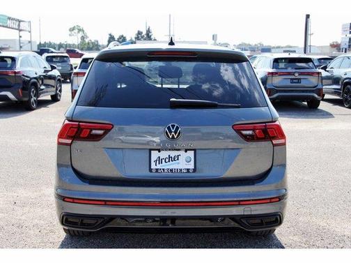 2022 Volkswagen Tiguan 2.0T SE R-Line Black