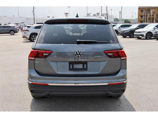2024 Volkswagen Tiguan 2.0T SE