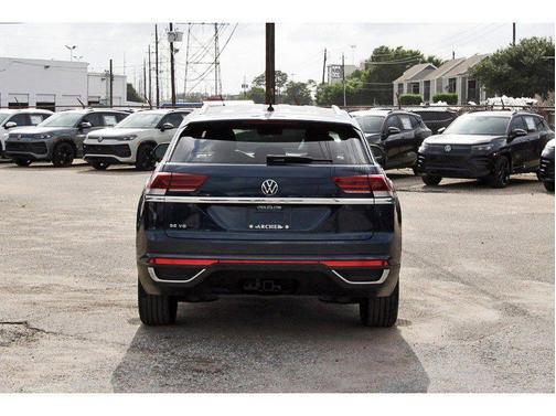 Tourmaline Blue Metallic 2023 Volkswagen Atlas Cross Sport 3.6L V6 SE w/Technology