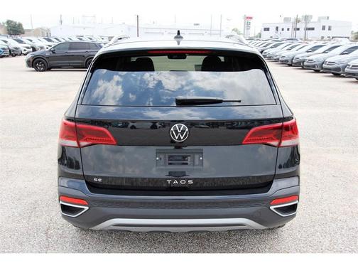 2024 Volkswagen Taos 1.5T SE