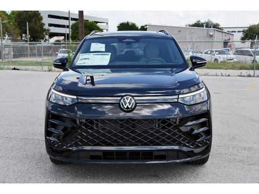 2025 Volkswagen Tiguan 2.0T SE R-Line Black