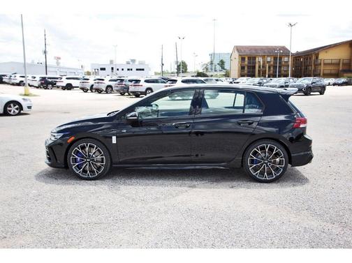 Mythos Black Metallic 2026 Volkswagen Golf R 2.0T