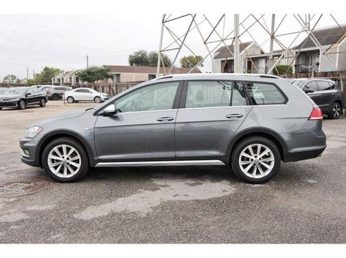 2019 Volkswagen Golf Alltrack TSI S