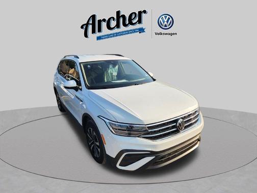 Pure White 2024 Volkswagen Tiguan 2.0T S