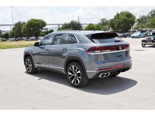 2025 Volkswagen Atlas Cross Sport 2.0T SEL Premium R-Line