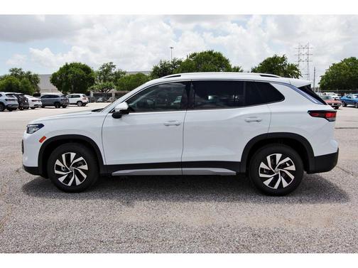 Pure White 2025 Volkswagen Tiguan 2.0T S