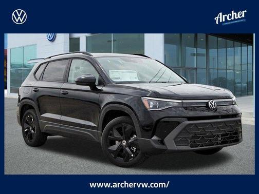Deep Black Pearl 2026 Volkswagen Taos 1.5T SE Black