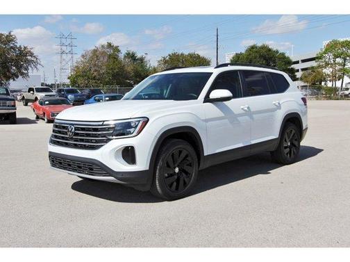 2025 Volkswagen Atlas 2.0T SE w/Technology