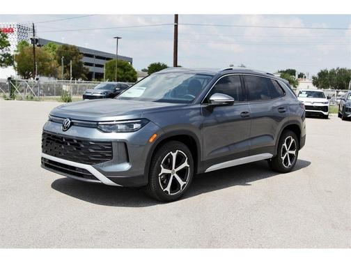 2025 Volkswagen Tiguan 2.0T SE