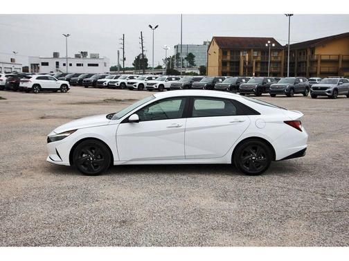 Ceramic White 2022 Hyundai ELANTRA HEV Blue