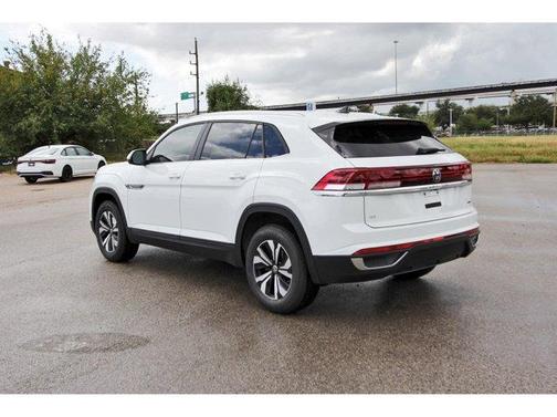 2025 Volkswagen Atlas Cross Sport 2.0T SE