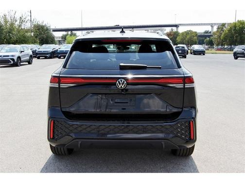 2025 Volkswagen Tiguan 2.0T SE R-Line Black