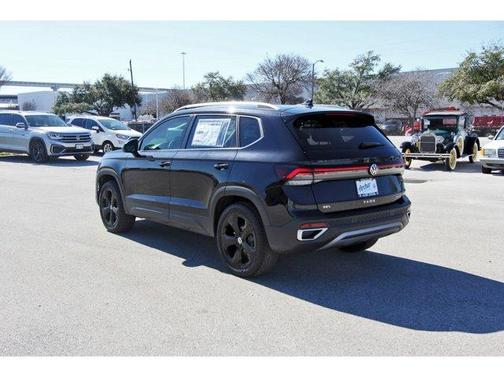 2025 Volkswagen Taos 1.5T SEL