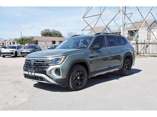 2024 Volkswagen Atlas 2.0T Peak Edition SEL