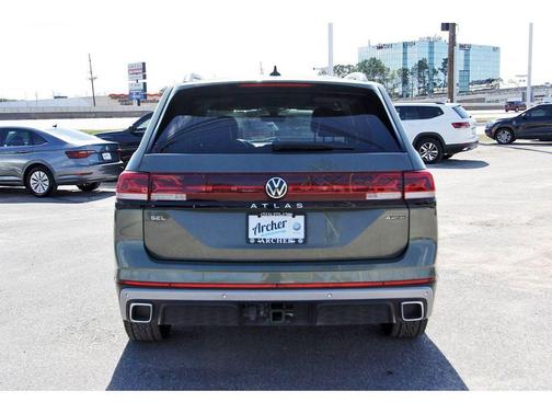 2024 Volkswagen Atlas 2.0T Peak Edition SEL